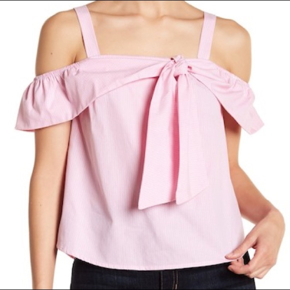 NWT 🏷 Lost + Wander Off the Shoulder Top